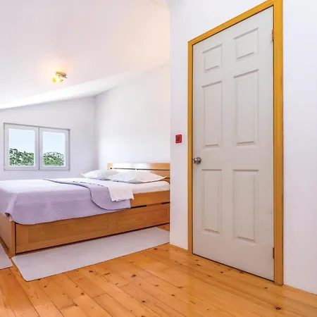 Appartement Three-bedroom In