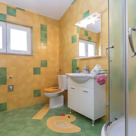 Appartement Three-bedroom In Rogotin