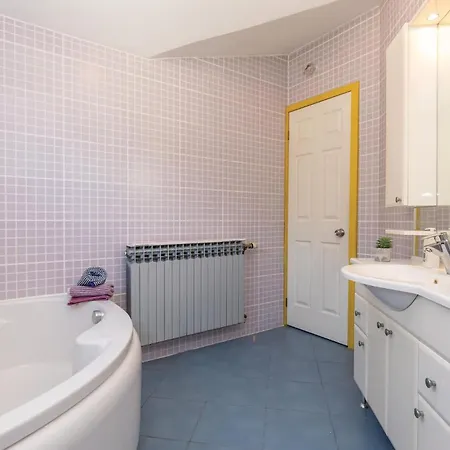 Διαμέρισμα Three-bedroom In Rogotin