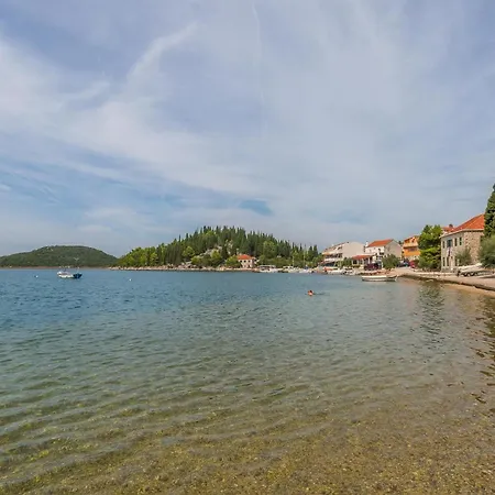 Three-bedroom In Rogotin